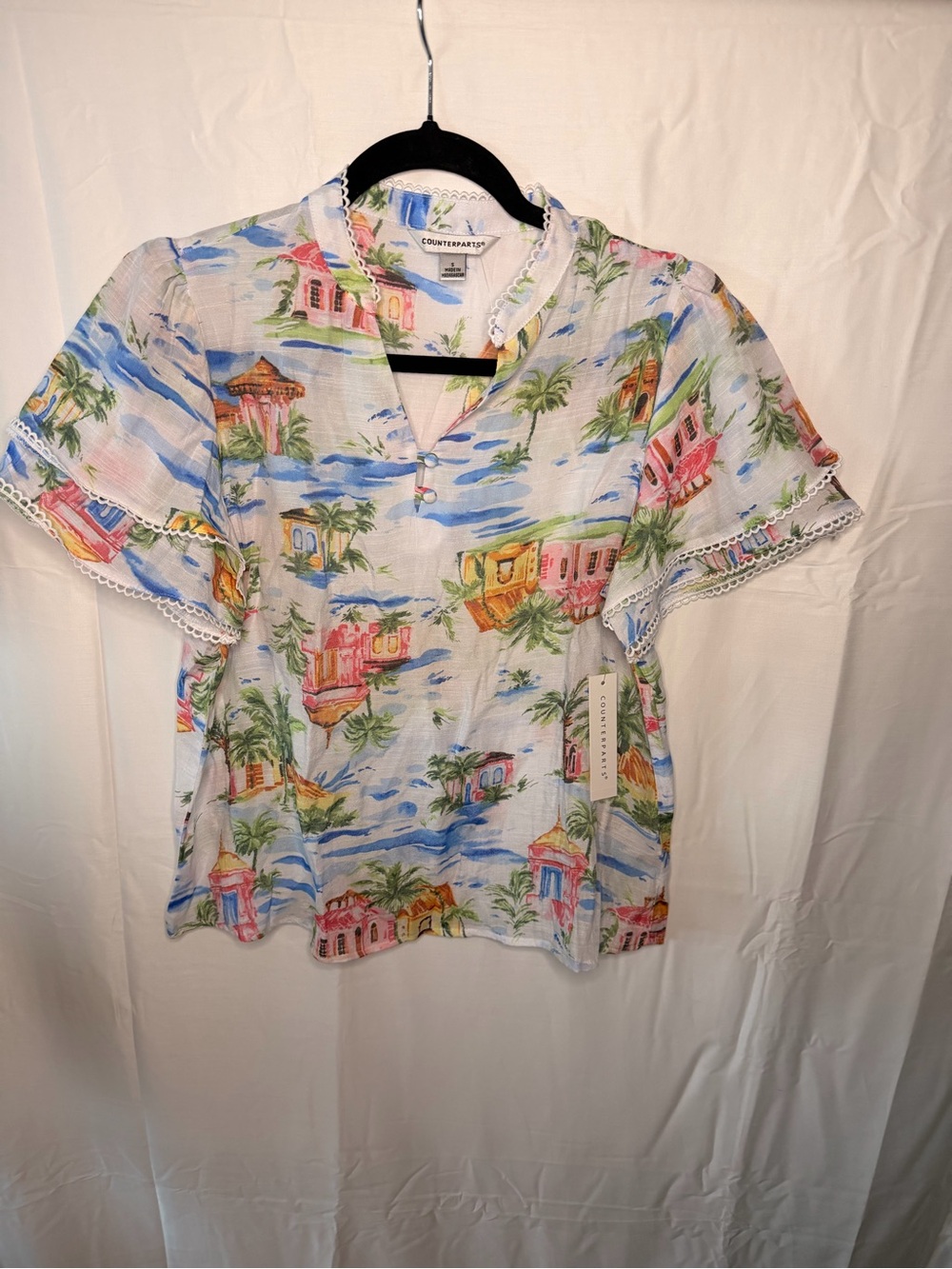 Counterparts Island Scene Short Sleeve Blouse - White with Multicolor Print